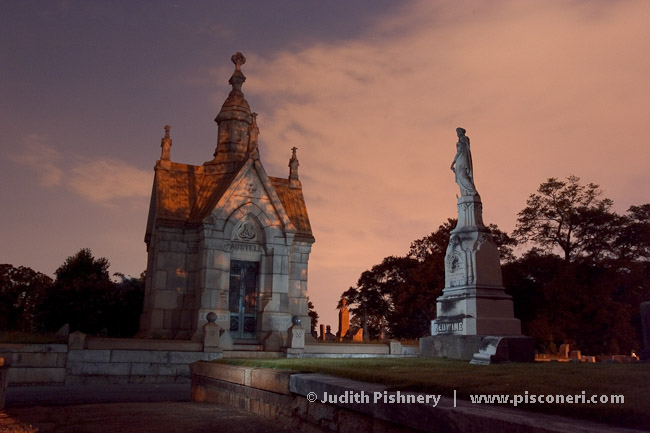 21/24      |      Historic Oakland Cemetery Night . Atlanta, Georgia
