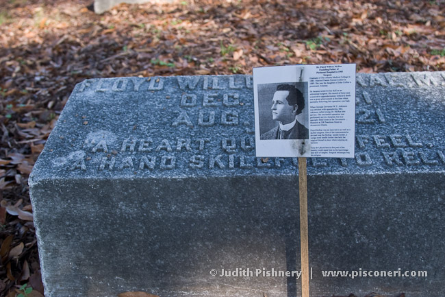10/24      |      Historic Oakland Cemetery . Atlanta, Georgia