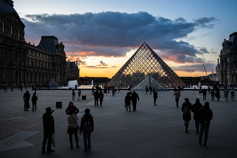 louvre pyramid at sunset